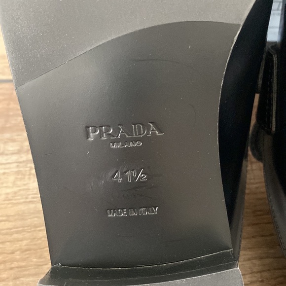 Prada Leather Logo Mule - Picture 5 of 9